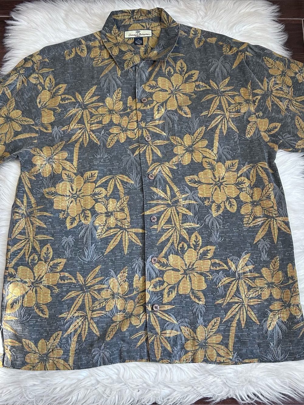 Tommy Bahama 100% SILK Camp Shirt Mens M Hawaiian Loop Collar Beach Classic
